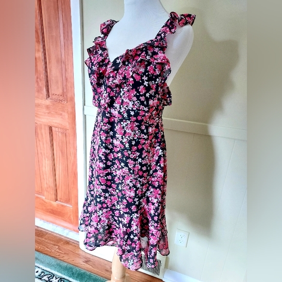 Floral Print Ruffled Openback Summer Mini Dress - Picture 5 of 8